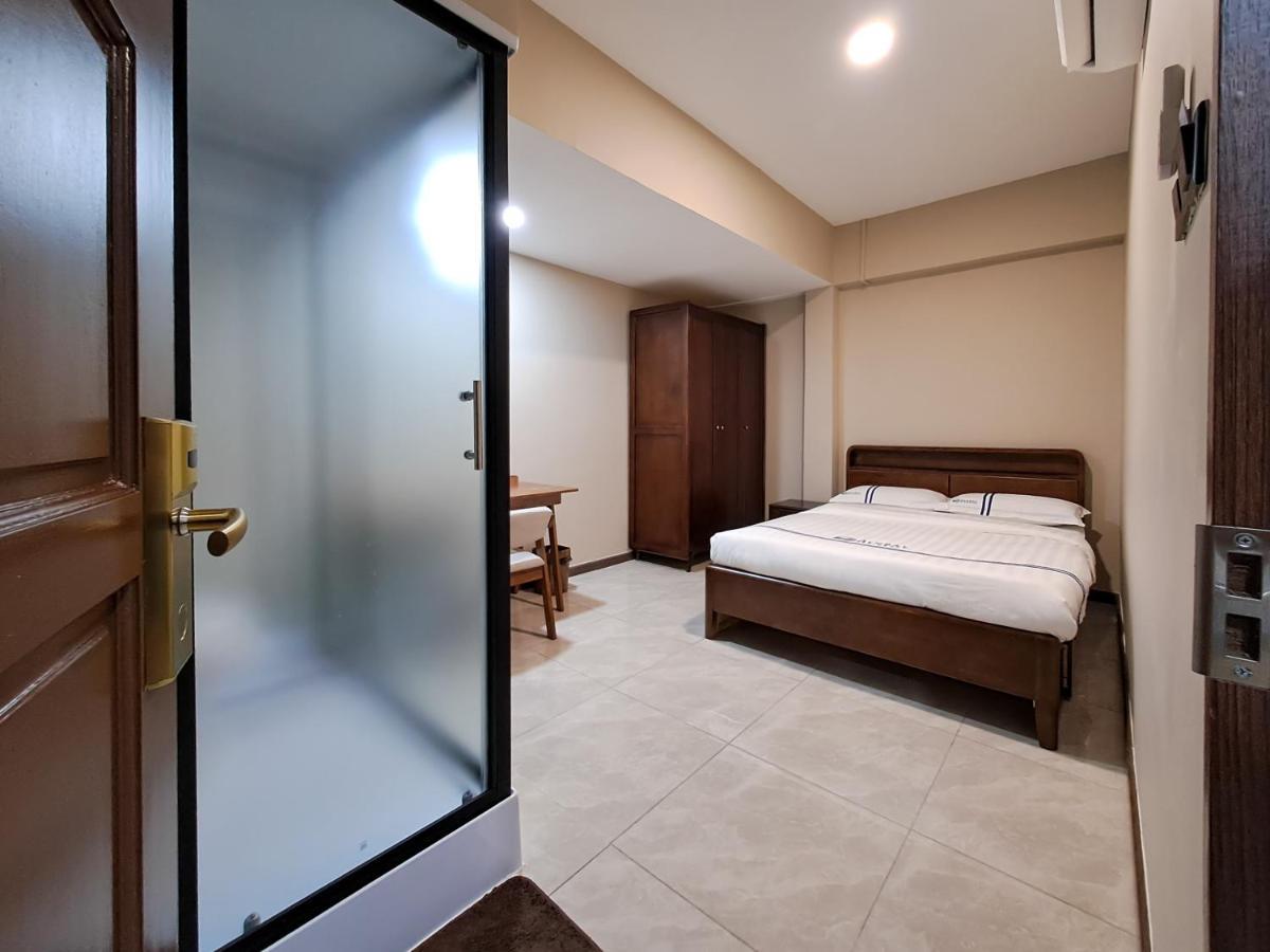 Global Residency Hotel Kota Kinabalu Buitenkant foto