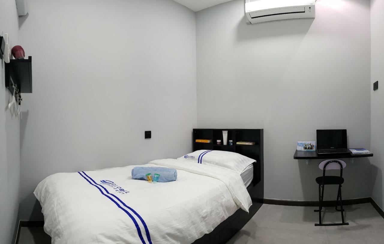 Global Residency Hotel Kota Kinabalu Buitenkant foto