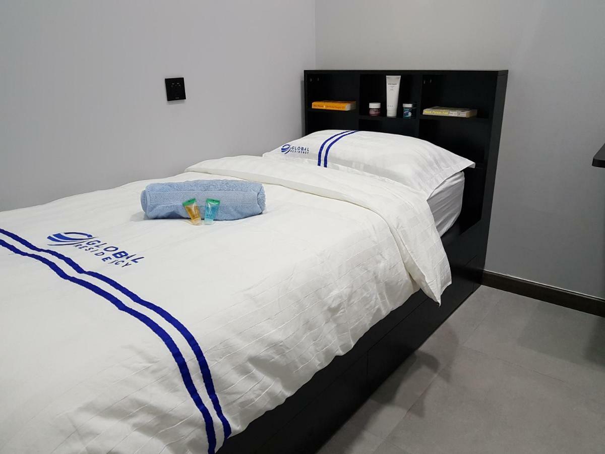 Global Residency Hotel Kota Kinabalu Buitenkant foto